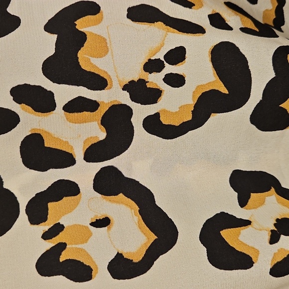 💕ST. JOHN💕 Printed Silk Dress ~ 100% Silk White Cheetah Print Large - Picture 8 of 10